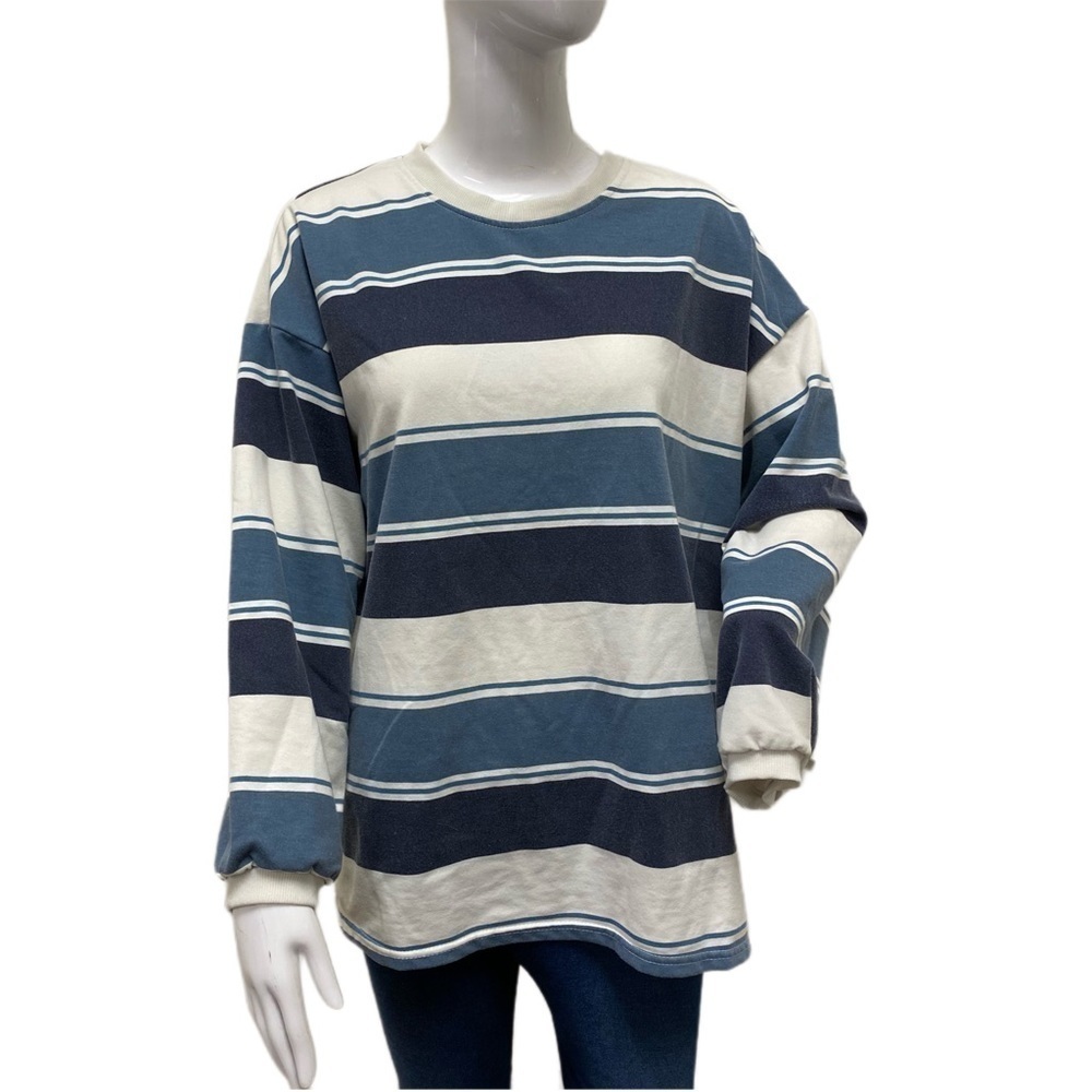 LONG Sleeve Super Soft Blue and White Sweater Size XL